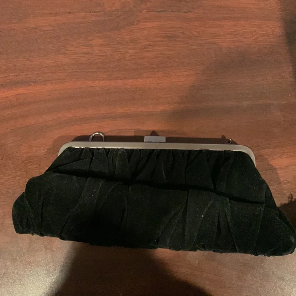 Purses - Picture 3 of 9